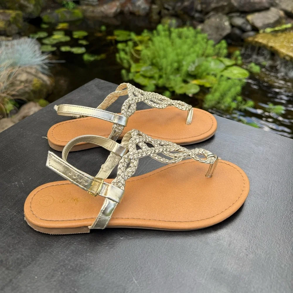 Girls Cat & Jack “Liddie” Sandal SZ 4